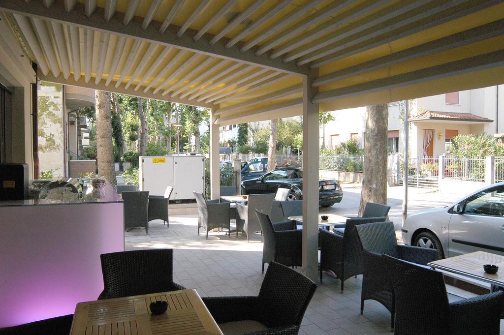 Hotel Zen Cesenatico Exterior foto